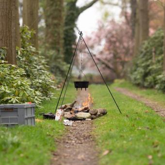 Esschert Design - Driepoot met ketting - Haardvuur accessoires - Staal - Zwart