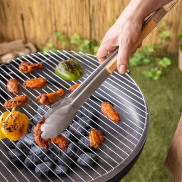 Esschert Design uitgebreide luxe barbecue gereedschap set - 9 delig - tang - handschoen - aardappel houder - groentehouder - lederen bbq schort - vishouder - thermometer - rookbox - Cadeau gift set - Vaderdag